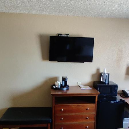 Super 8 By Wyndham Champaign Motel Oda fotoğraf