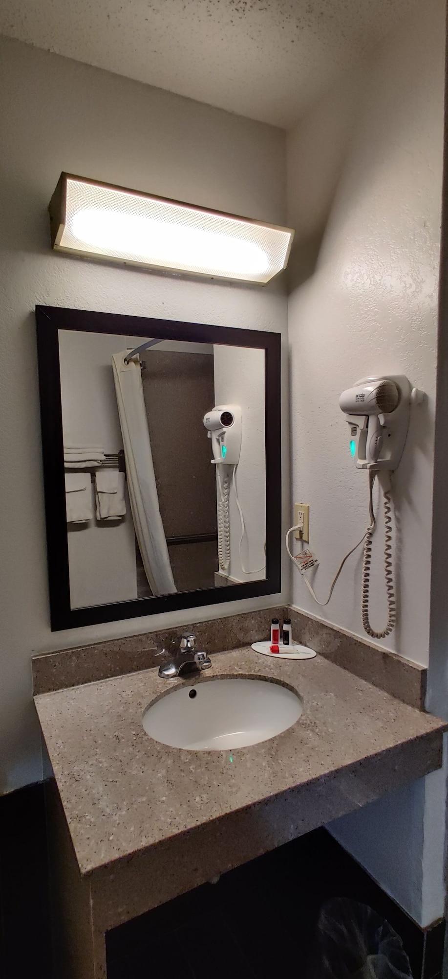 Super 8 By Wyndham Champaign Motel Dış mekan fotoğraf