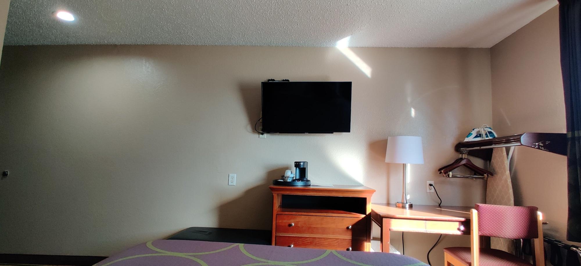 Super 8 By Wyndham Champaign Motel Dış mekan fotoğraf