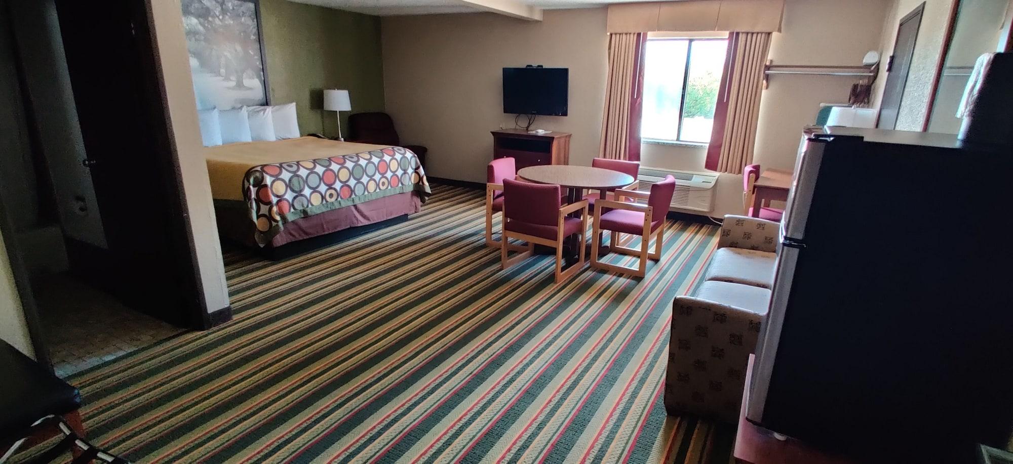 Super 8 By Wyndham Champaign Motel Dış mekan fotoğraf