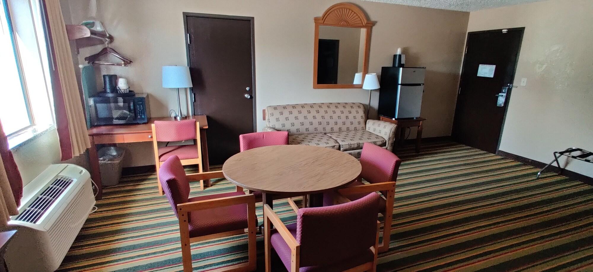 Super 8 By Wyndham Champaign Motel Dış mekan fotoğraf
