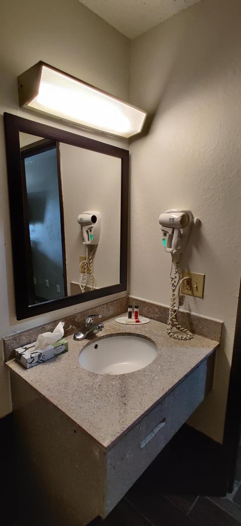 Super 8 By Wyndham Champaign Motel Oda fotoğraf