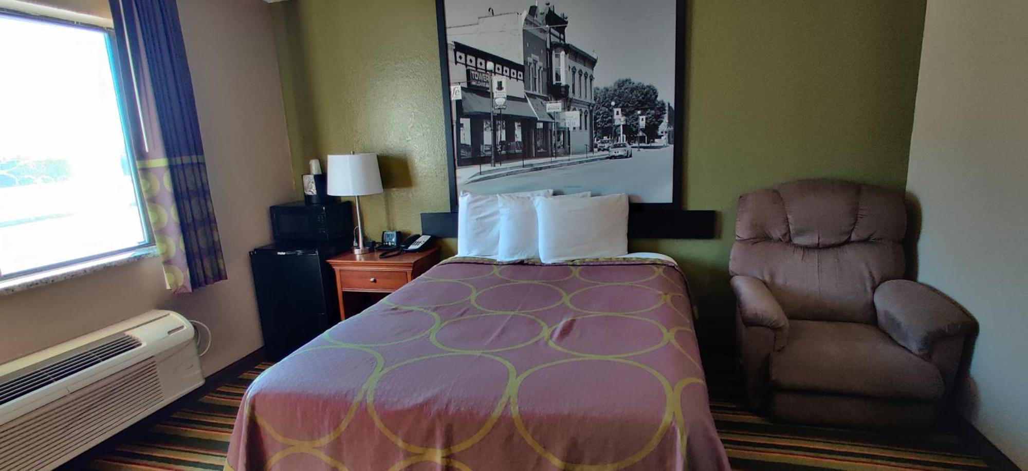 Super 8 By Wyndham Champaign Motel Oda fotoğraf